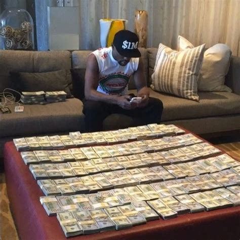 floyd mayweather throwing money.